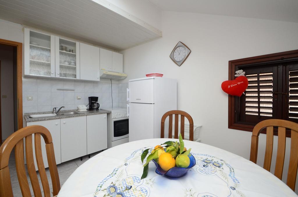 Apartments Marijana Zavalatica Eksteriør bilde